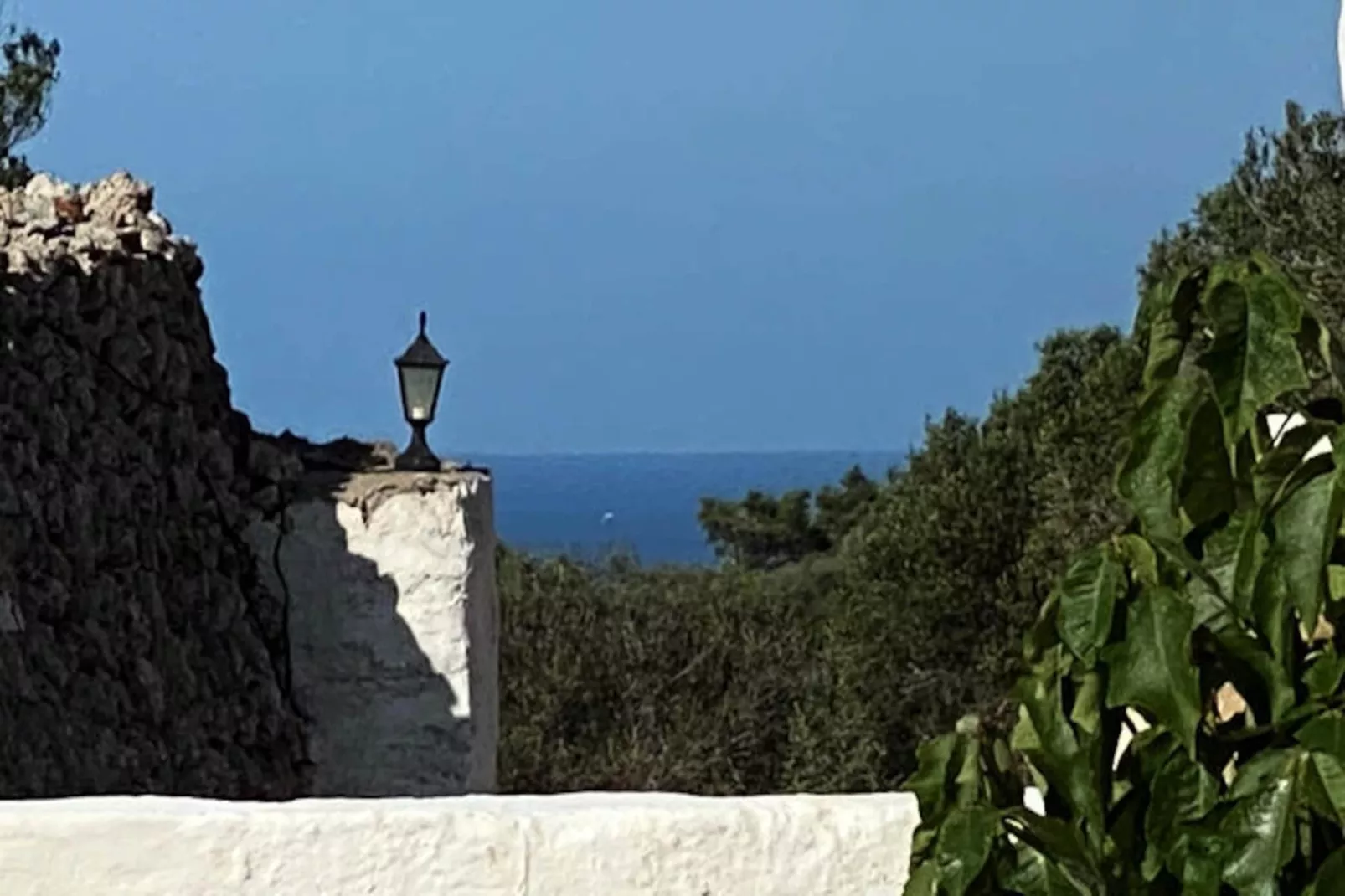 Maison à Son Bou-Image-tags.