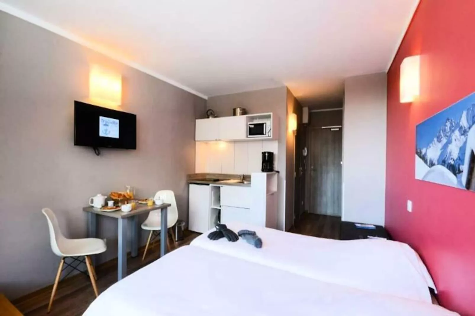 SOWELL RÉSIDENCES New Chastillon****-Image-tags.