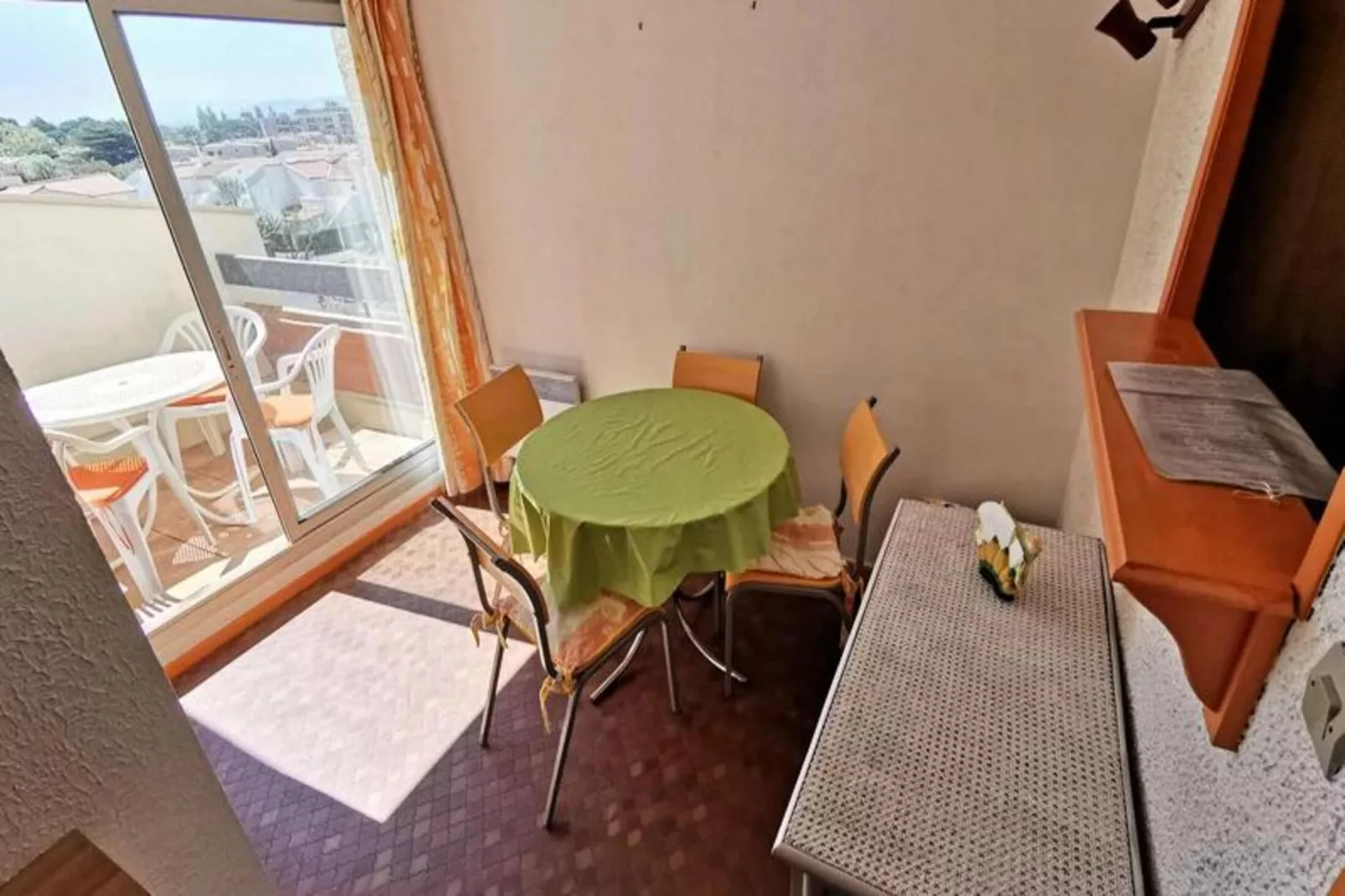 Residence De La Plage-Eetkamer