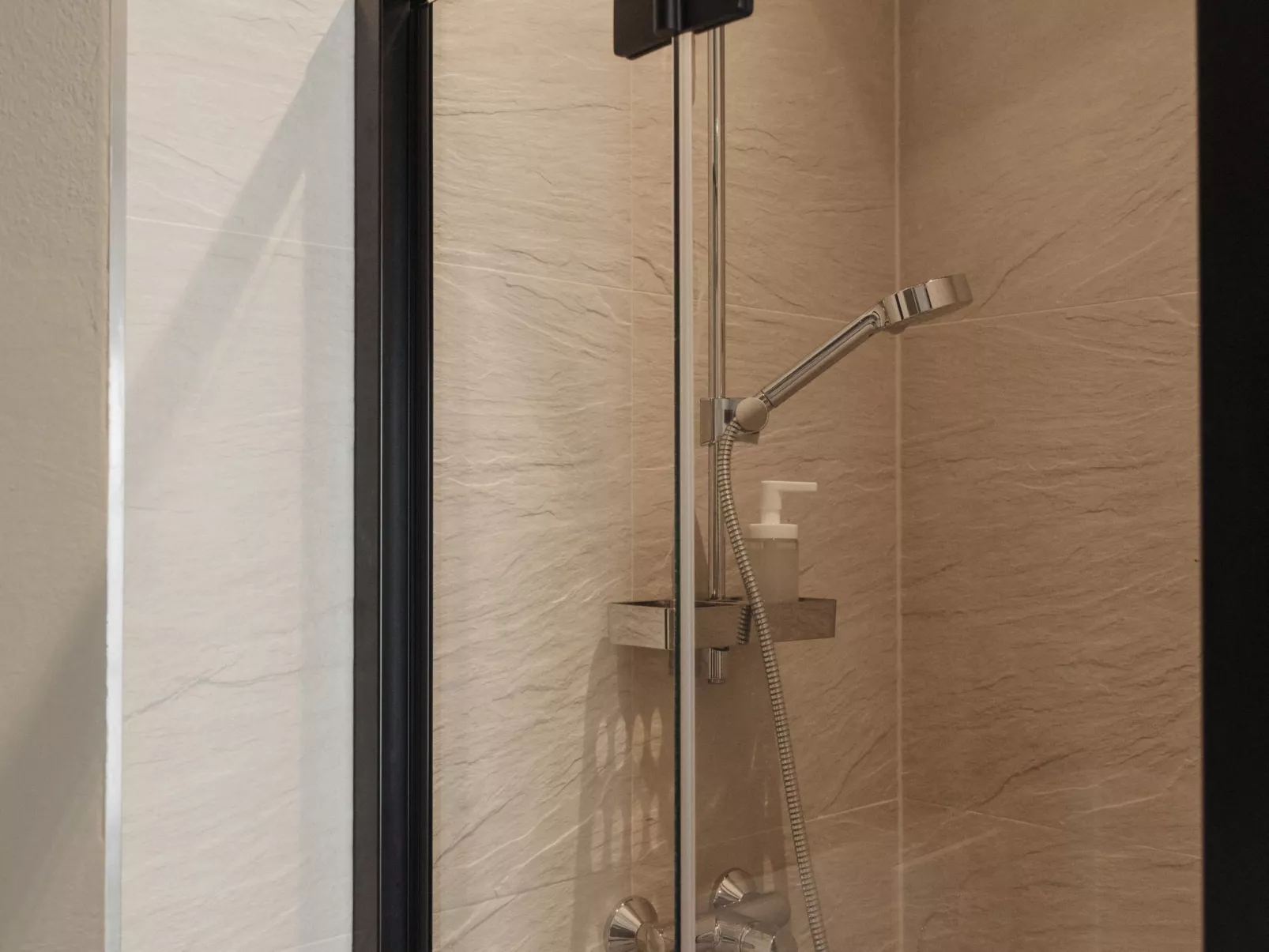 Royal Mountain Lodge-Binnen