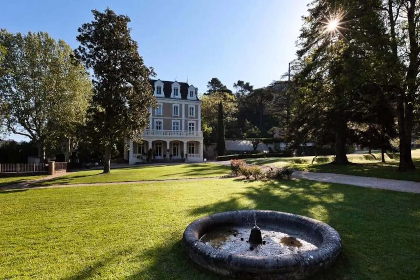 Résidence Domaine de Château Laval *** - Vacances Bleues