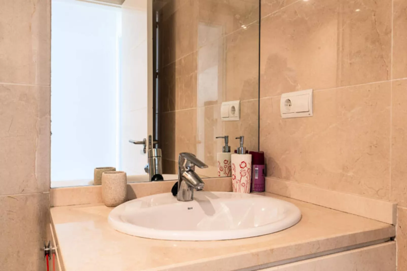 Appartements à Ojen-Image-tags.