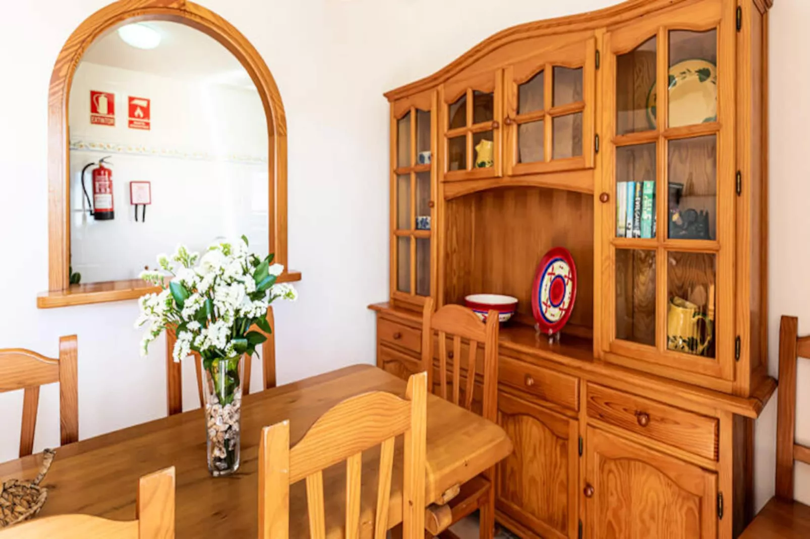 Maison à Son Bou-Image-tags.