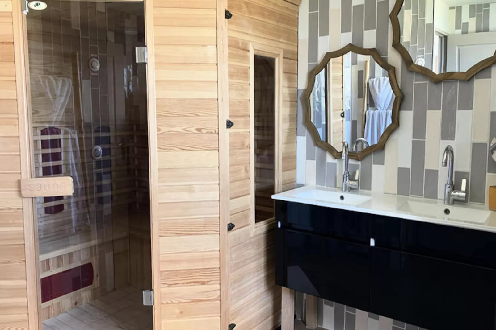 Maison à Louannec-Image-tags.