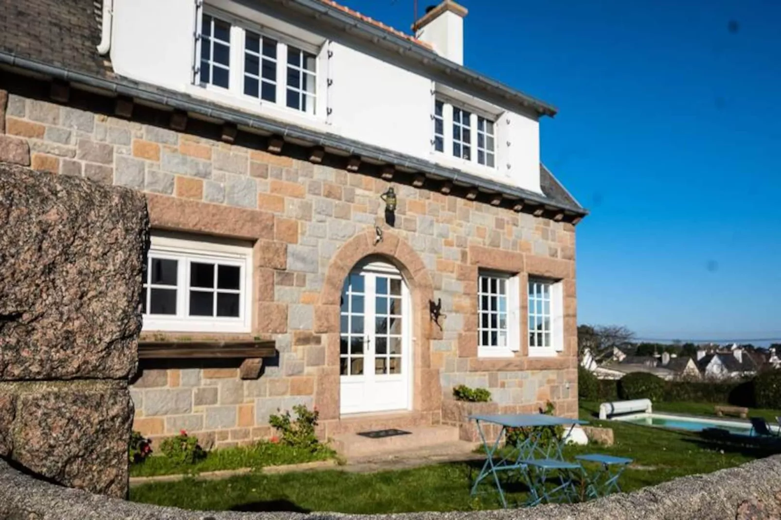 Maison à Perros-Guirec-Image-tags.