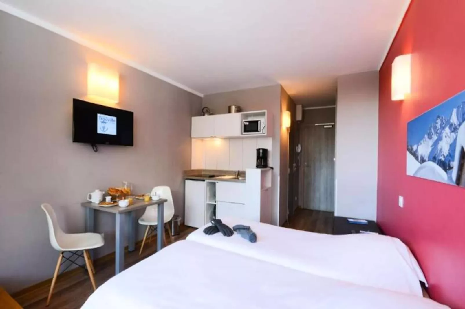 SOWELL RÉSIDENCES New Chastillon****-Image-tags.