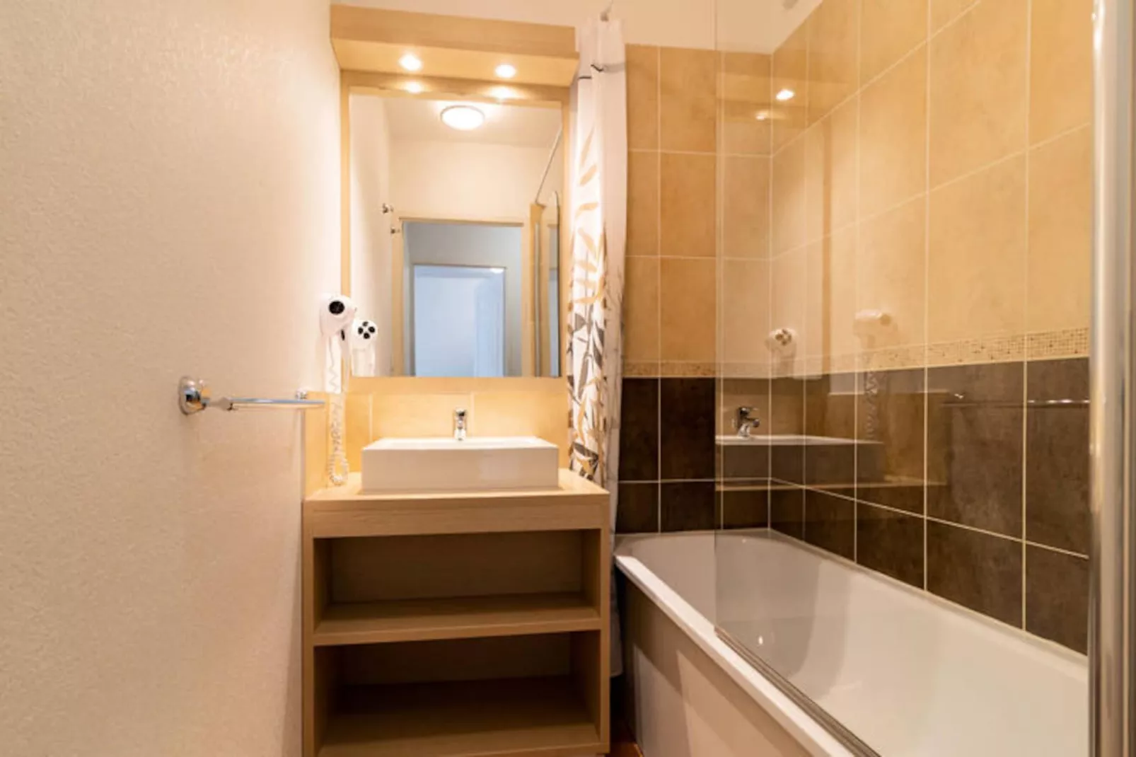 Résidence Les Terrasses Du Soleil D'or-Image-tags.