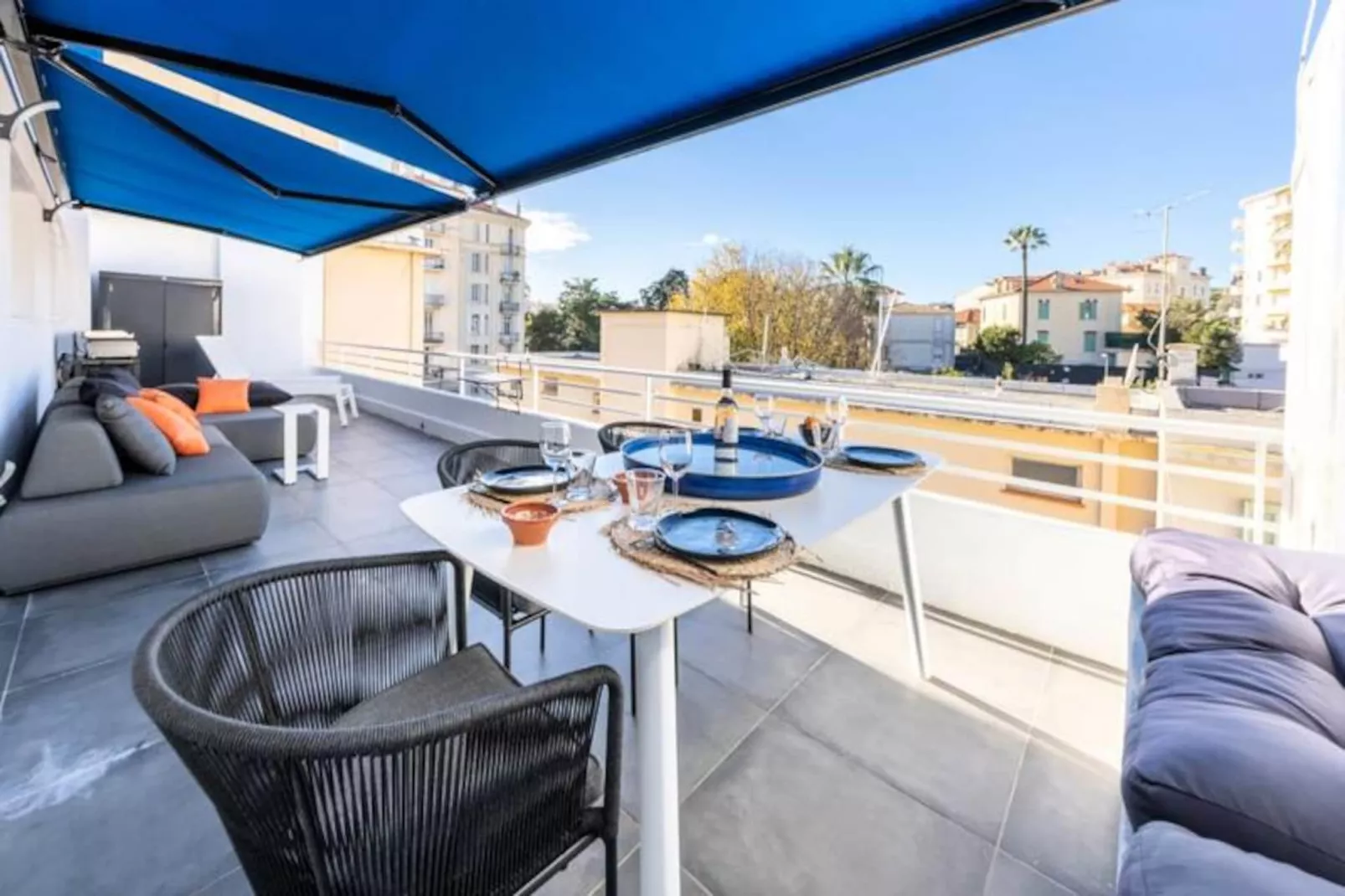 06az - Appartement Avec Terrasse 10min Du Palais-Image-tags.