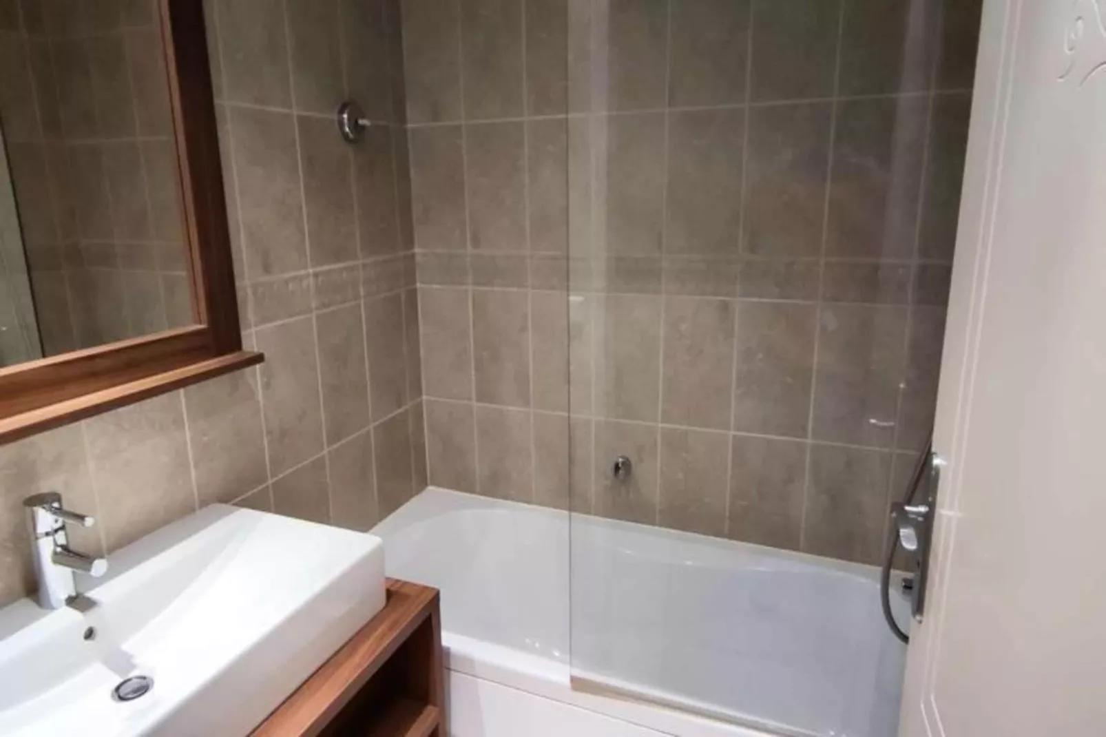 Résidence Terrasses Isola  A201-Buitenkant zomer