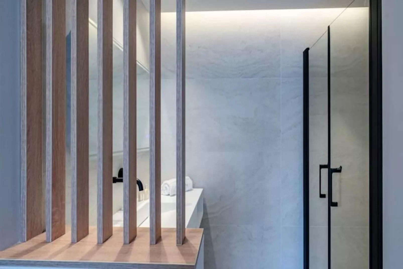 Magnifique 4 Pi&egrave;ces Entir&egrave;rement R&eacute;nov&eacute;-Image-tags.