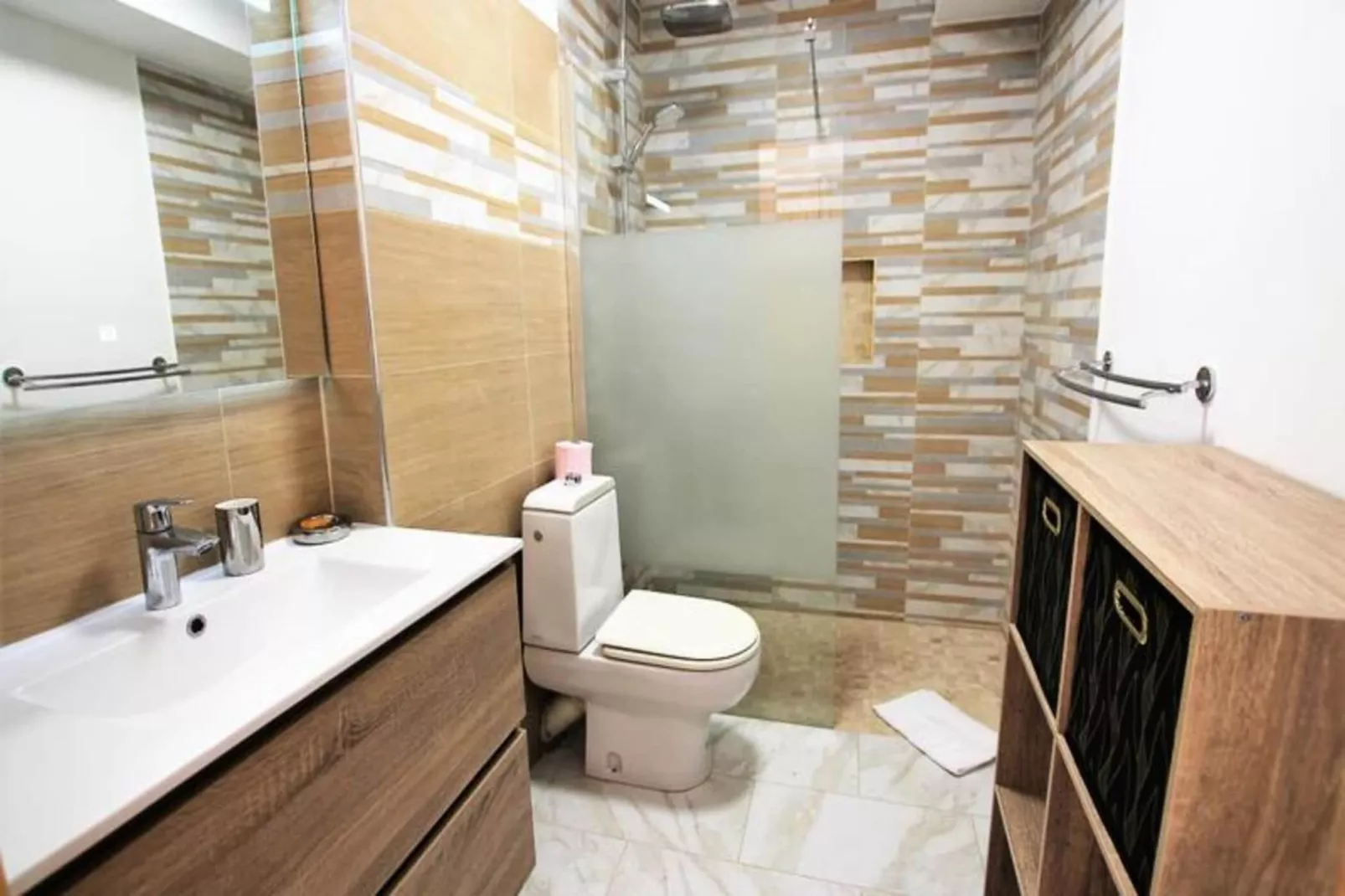 Résidence Appartement Climatis&eacute; 5 Voyageurs De 80 M2, Centre Ville Et Croisette-Badkamer