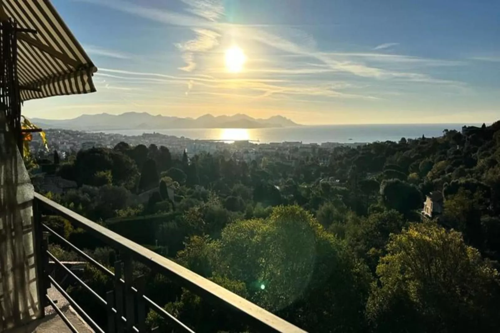 Résidence We &hearts; Cannes ! Vue Mer Incroyable 2 Chambres La Vista-Uitzicht zomer