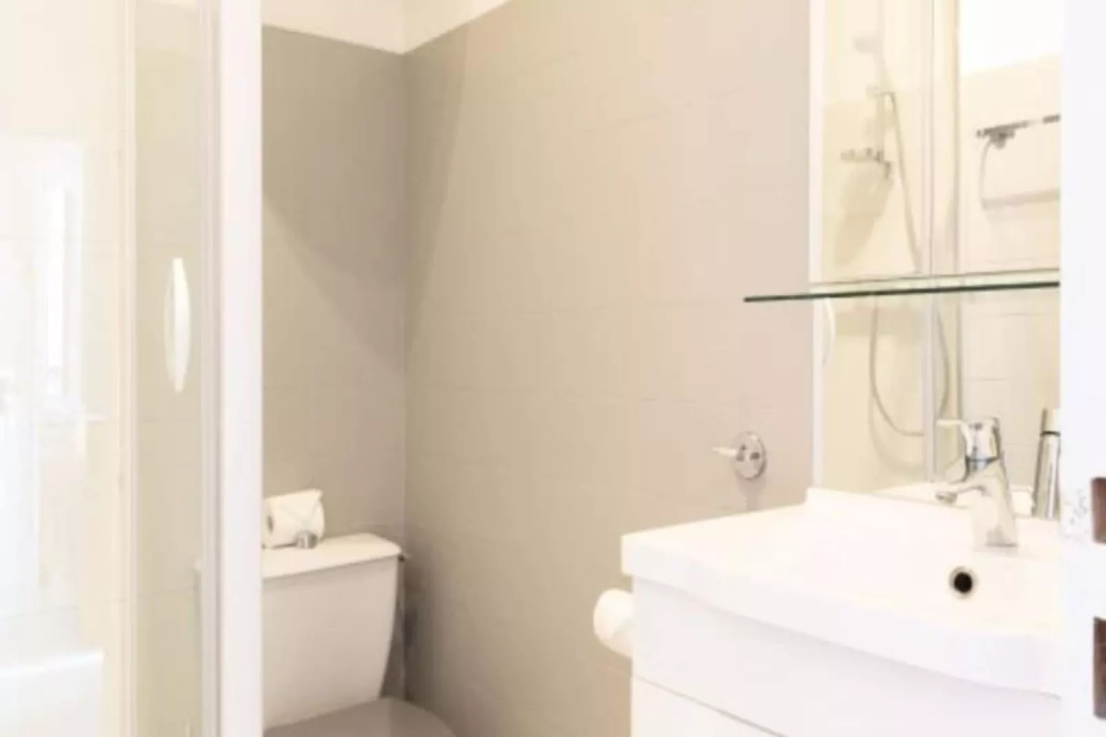 Résidence Appartement 39 M2 En Plein Centre Ville De Cannes, Climatis&eacute;-Buitenkant zomer