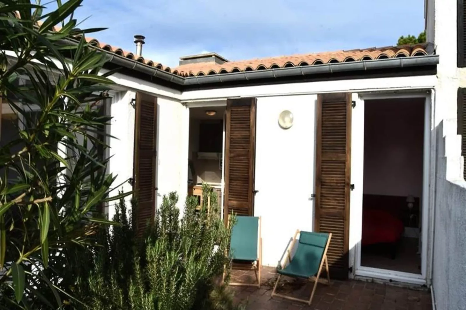 Résidence Les Candeilleres-Tuinen zomer