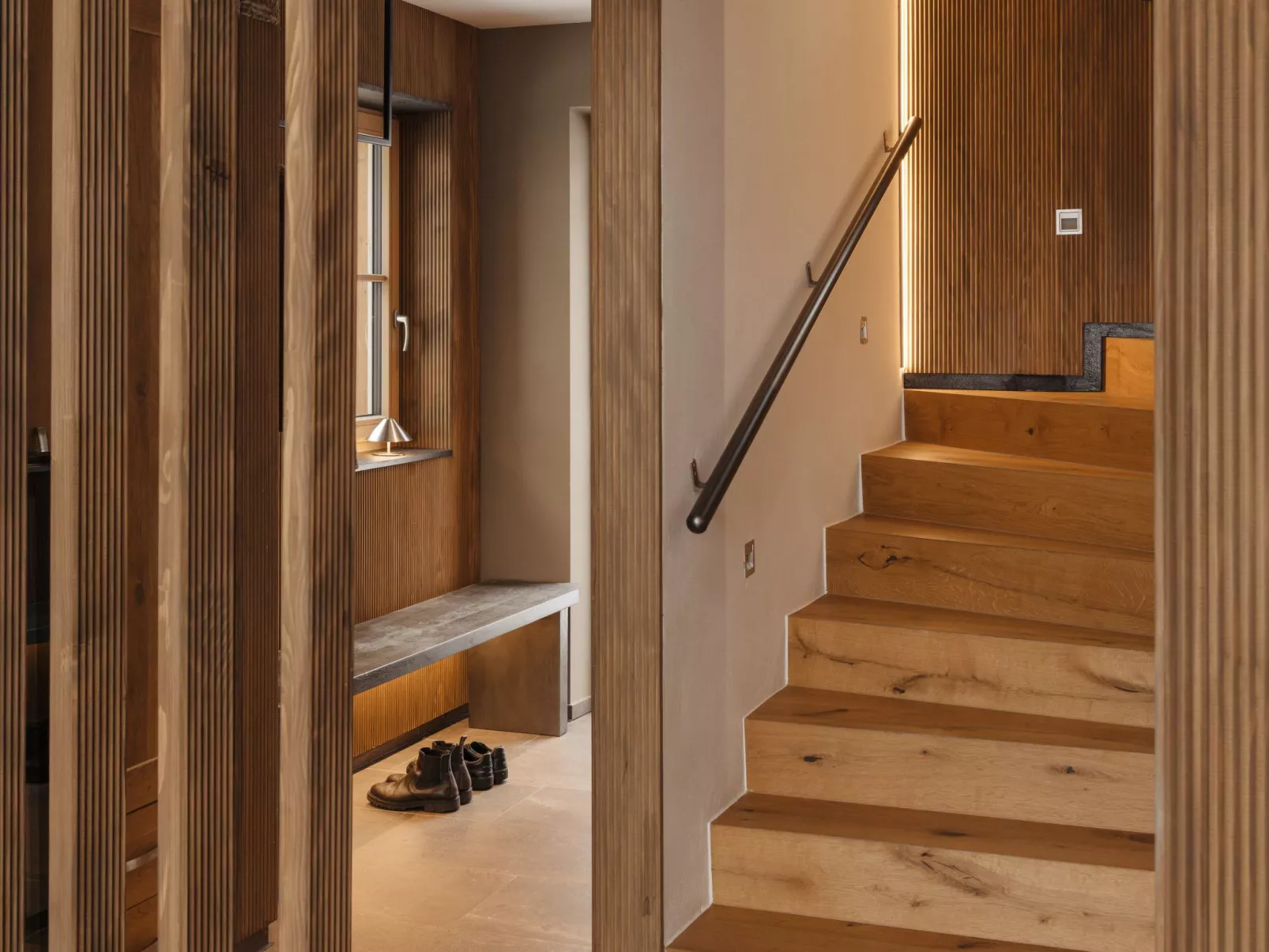 Royal Mountain Lodge-Binnen