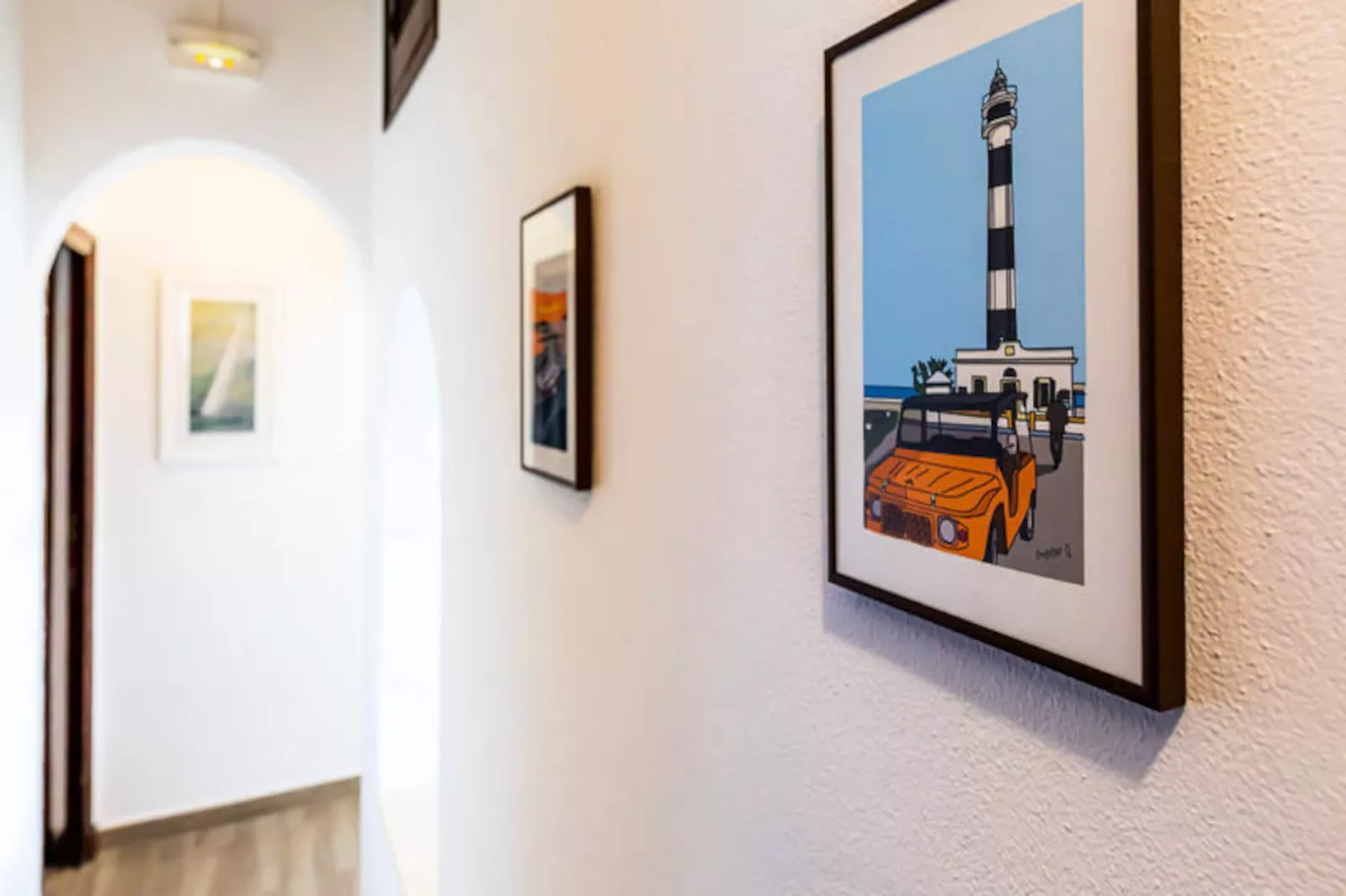 Maison à Son Bou-Image-tags.