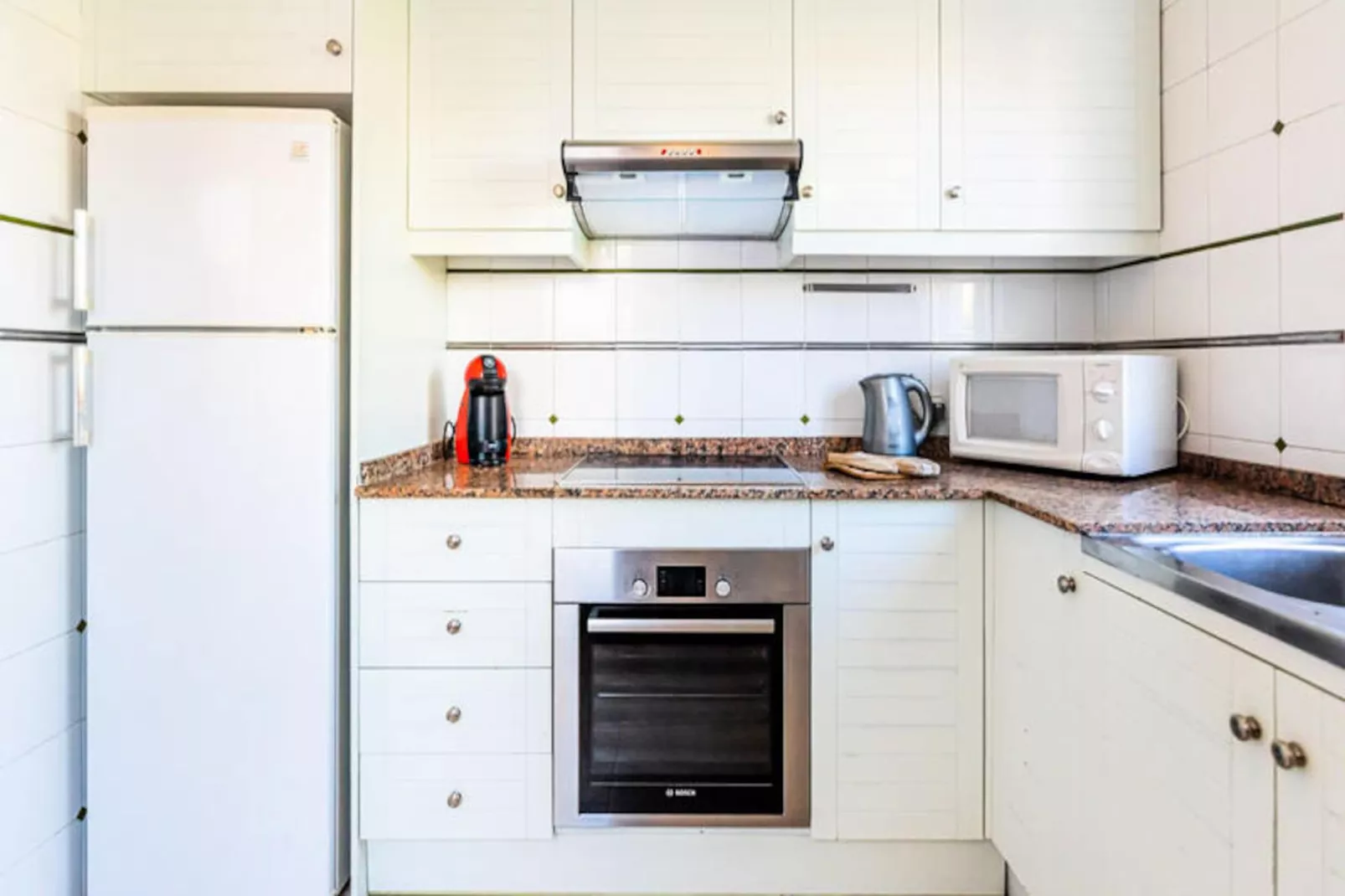 Maison à Son Bou-Image-tags.