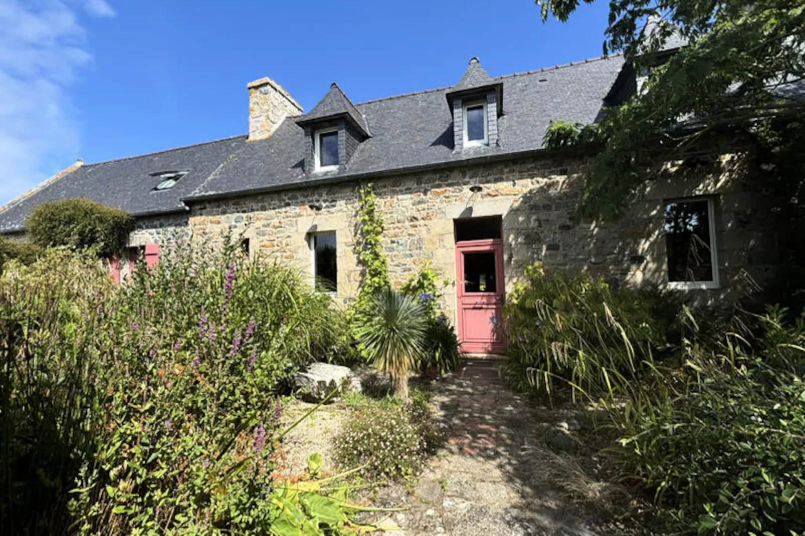 Maison à Plougrescant-Image-tags.