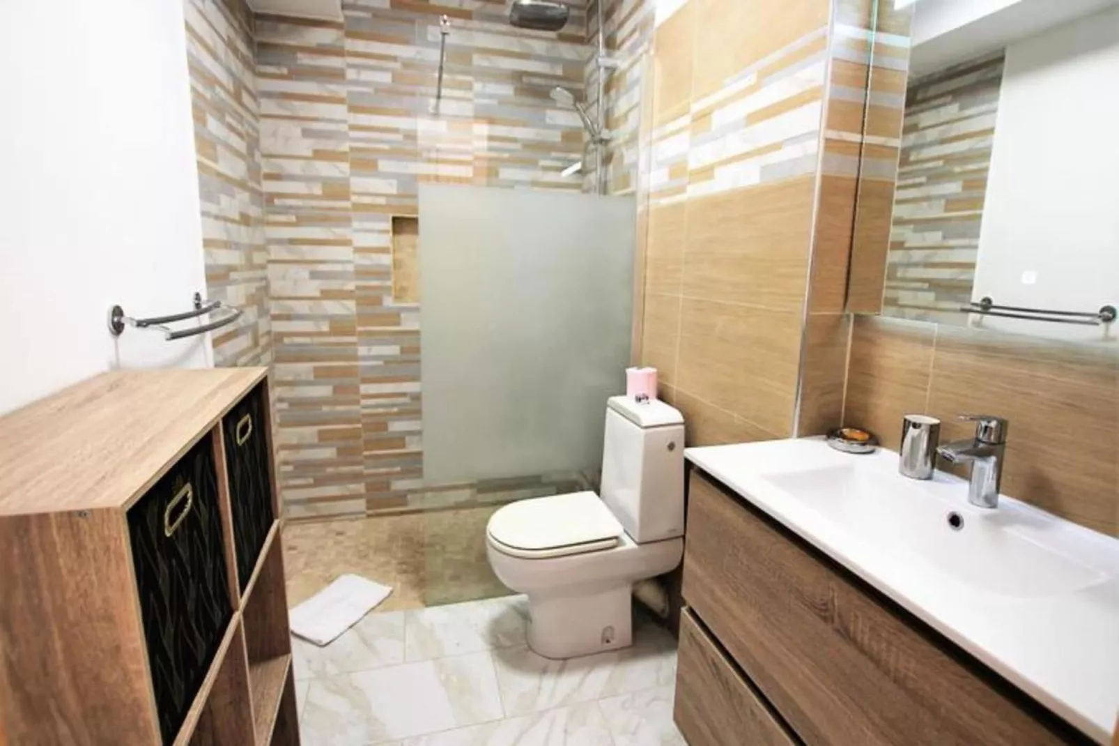 Résidence Appartement Climatis&eacute; 5 Voyageurs De 80 M2, Centre Ville Et Croisette-Badkamer