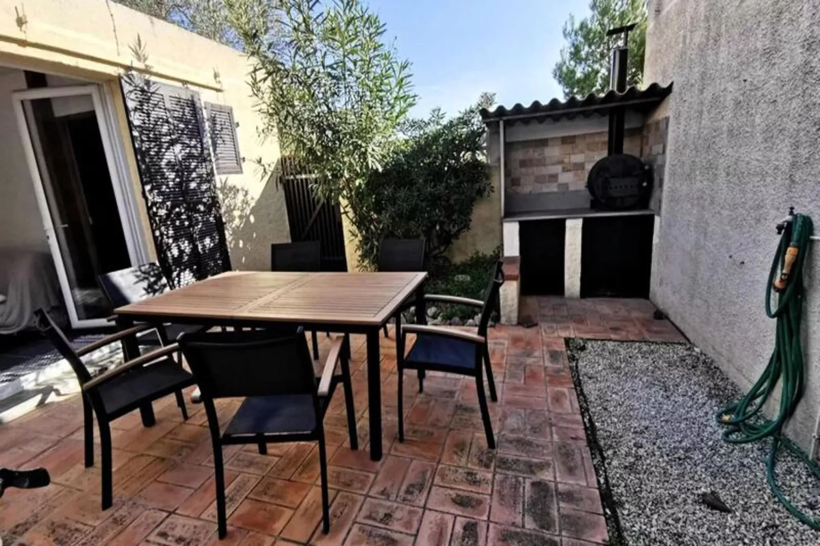 Résidence Les Patios 1-Tuinen zomer