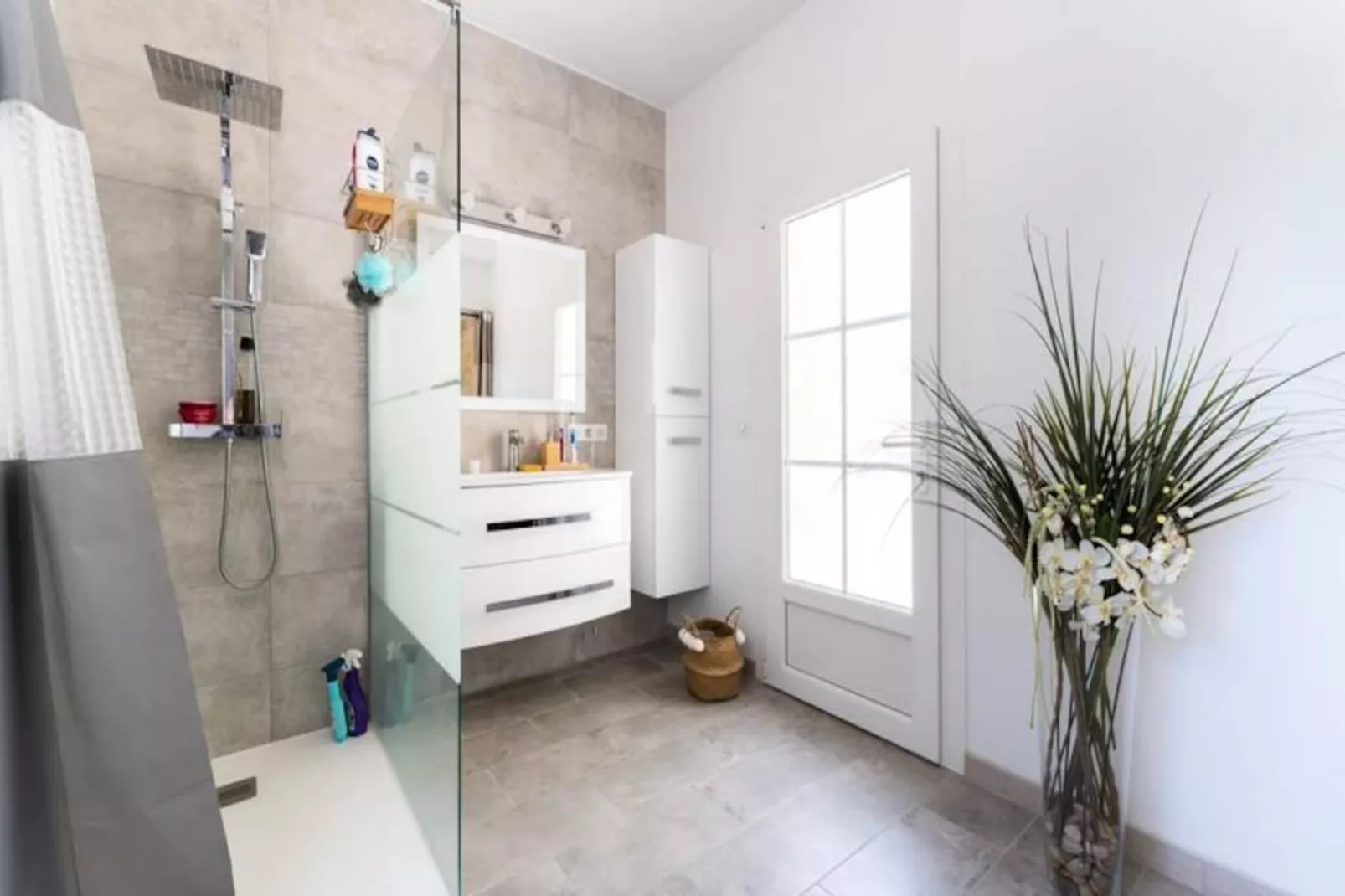 La Ch&ecirc;neraie. Proche Alpilles Et Luberon, Piscine Chauff&eacute;e-Image-tags.