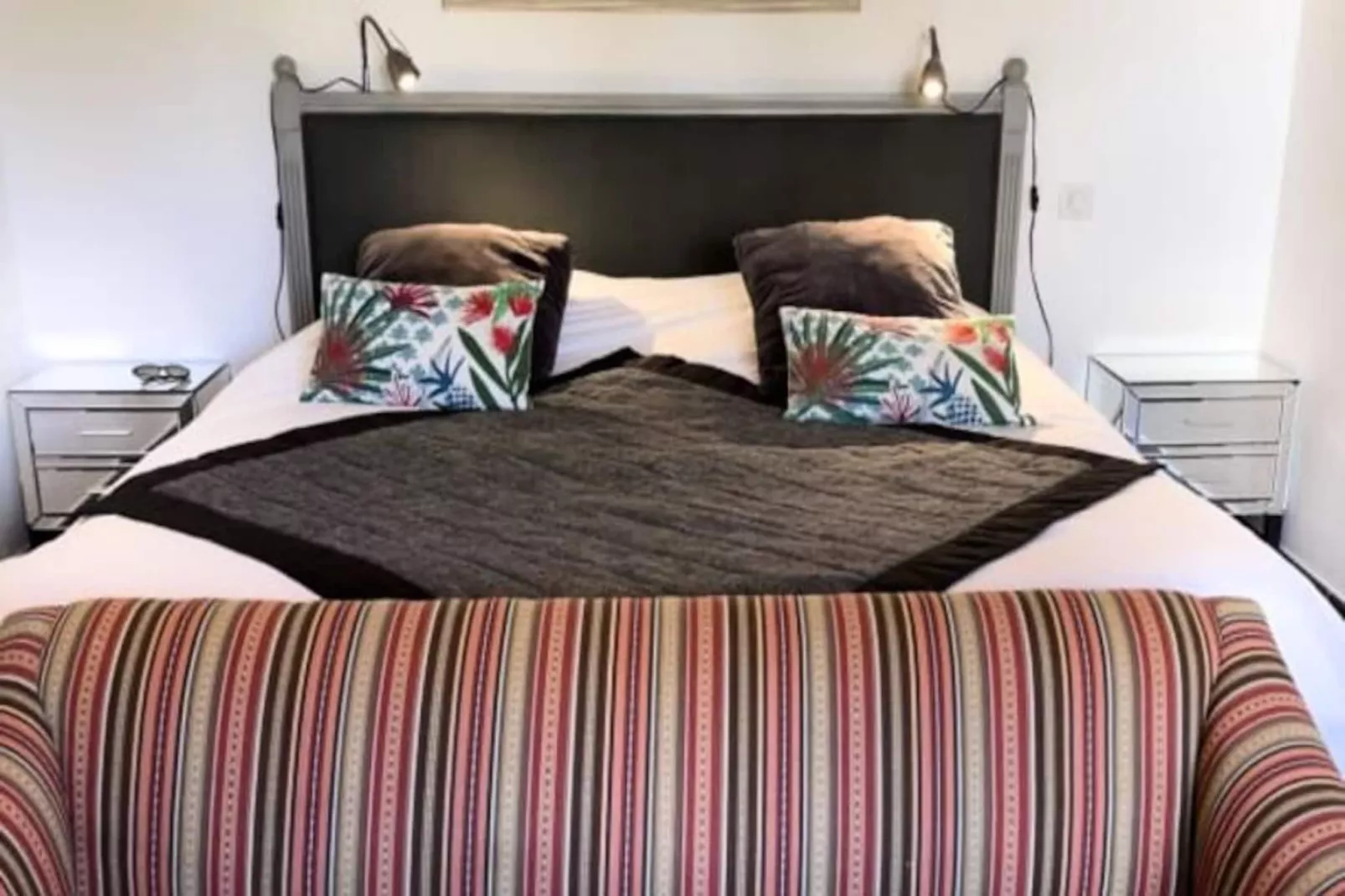 Ma Villa En Provence, Villa De Standing Et Piscine, Domaine De Pont-royal-Image-tags.