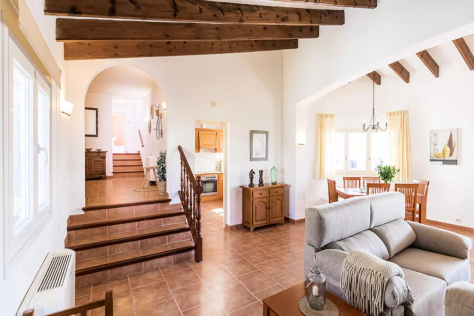 Maison à Son Bou-Image-tags.