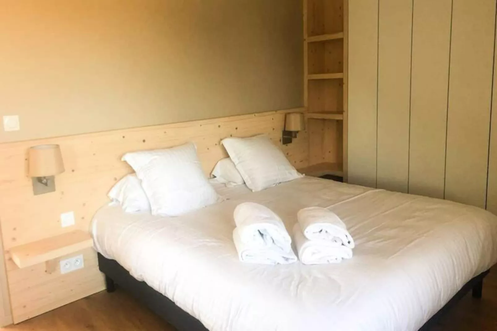 Maison à Perros-Guirec-Image-tags.