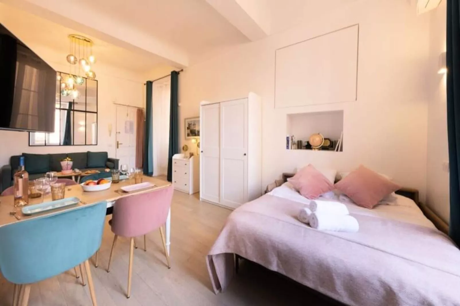 06a3 - Bel Appartement Au Cœur Du Vieux Nice-Image-tags.