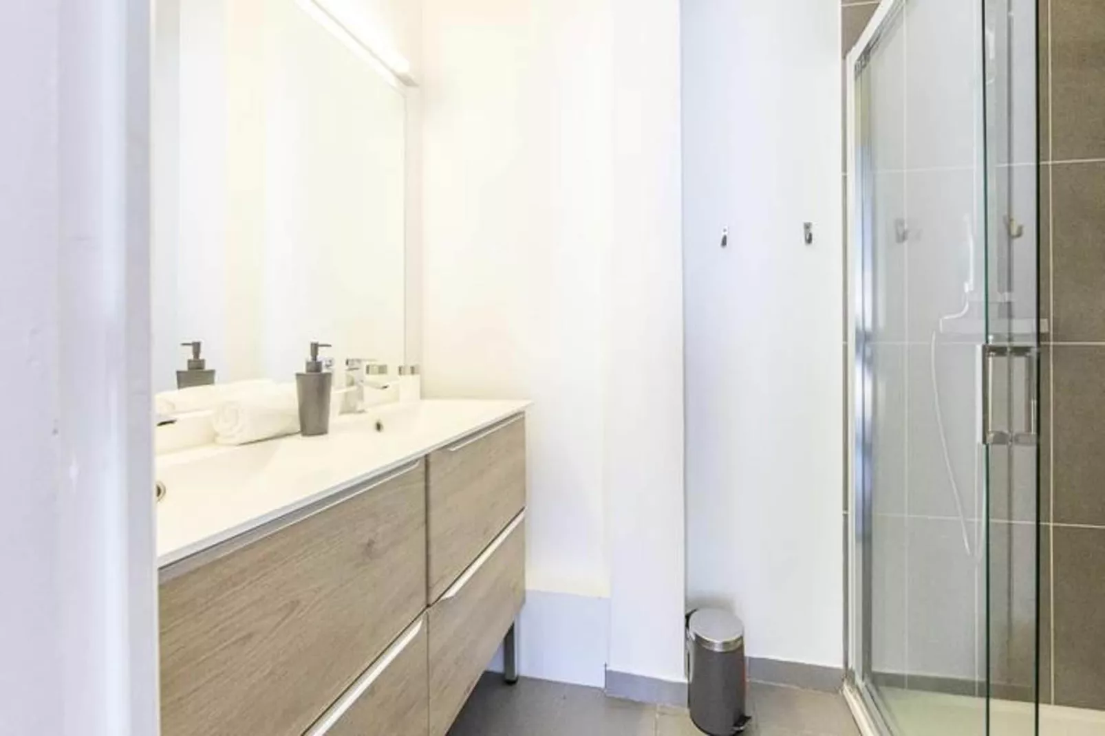 Résidence Moderne Appartement 2 Chambres/1 Salle De Bain, Terrasse Calme/aper&ccedil;u Mer-Badkamer