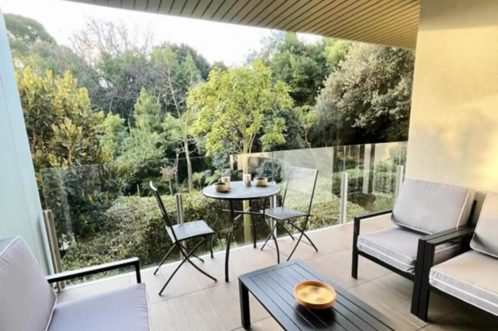 Résidence Bnb Renting Beau  2 Pi&egrave;ces Dans Un Immeuble Neuf Avec Piscine Avec Parking-Terrasbalkon