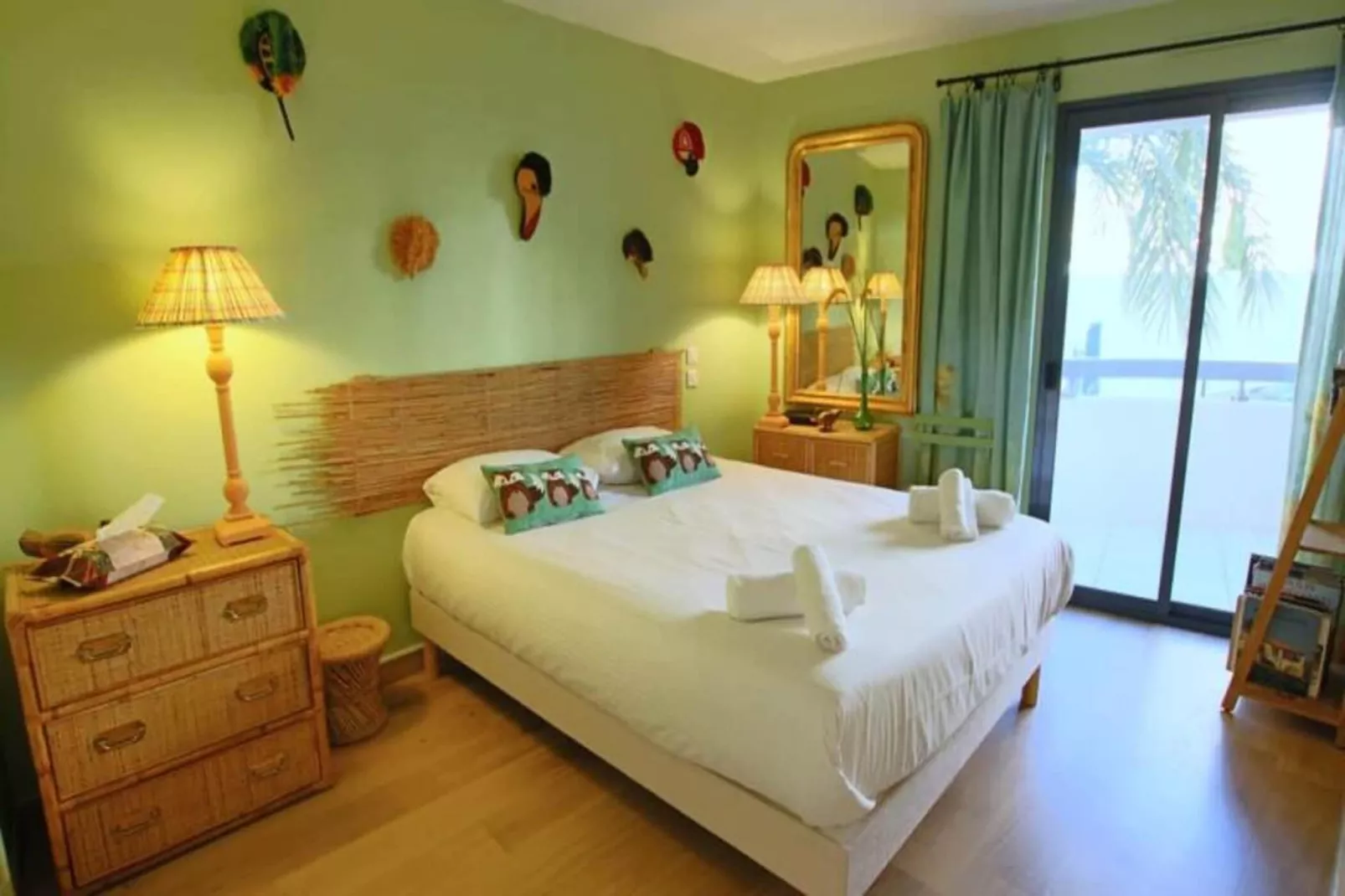 Résidence Appartement Rénové Avec 2 Chambres & Salle De Bain à La Décoration Raffinée-Recreatieruimte