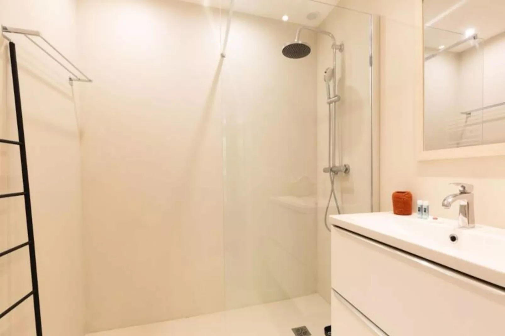 Résidence We ❤ Cannes ! Appartement D’exception Cannes 3 Chambres, Terrasse Et Jardin-Image-tags.