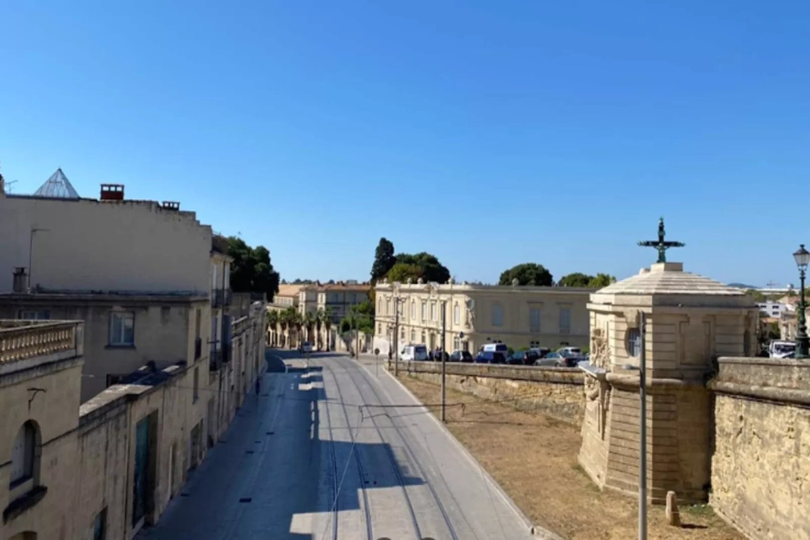 Studio à Nîmes-Gebieden zomer 5km