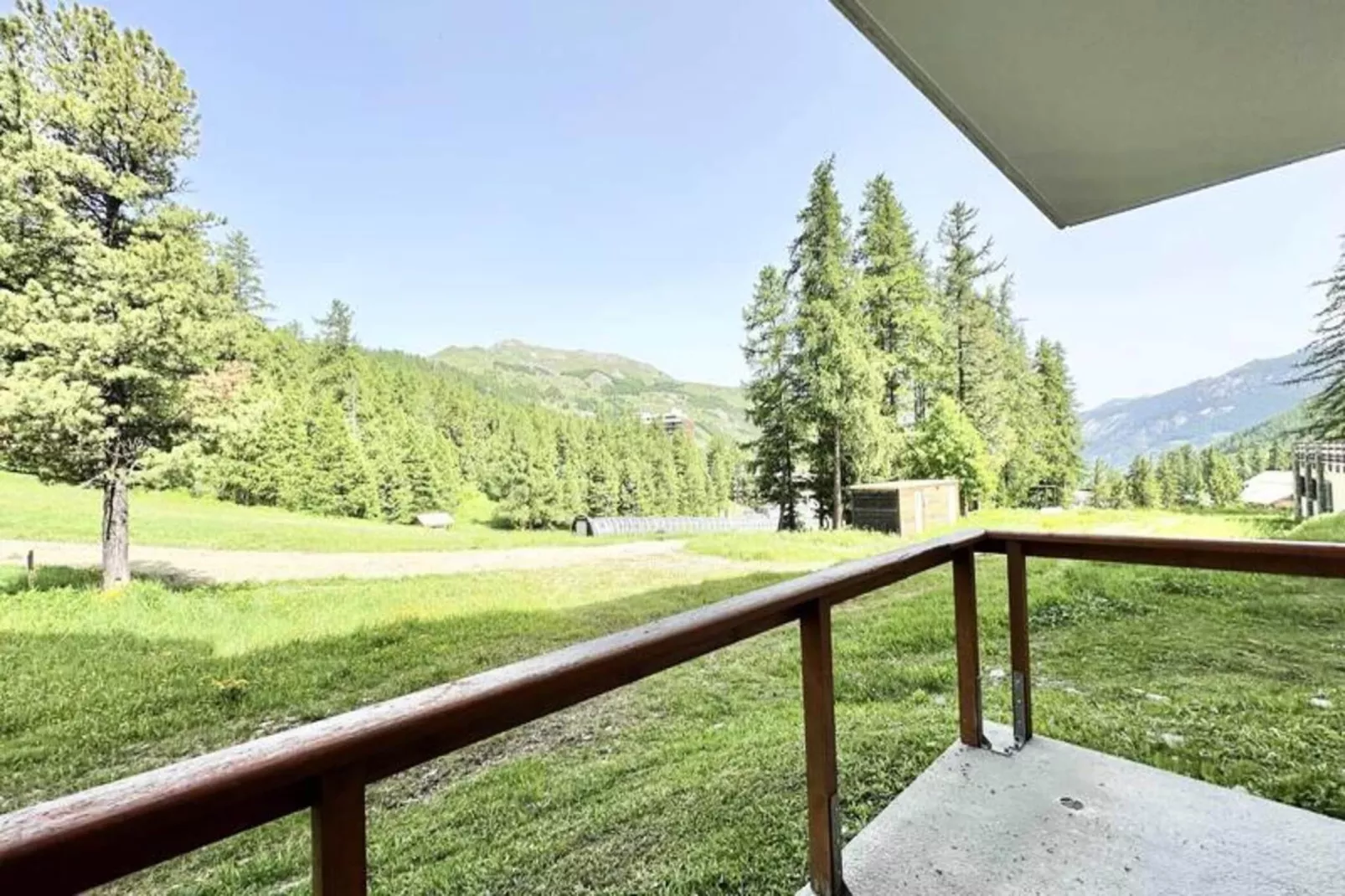 Résidence L'albane - Buitenkant zomer