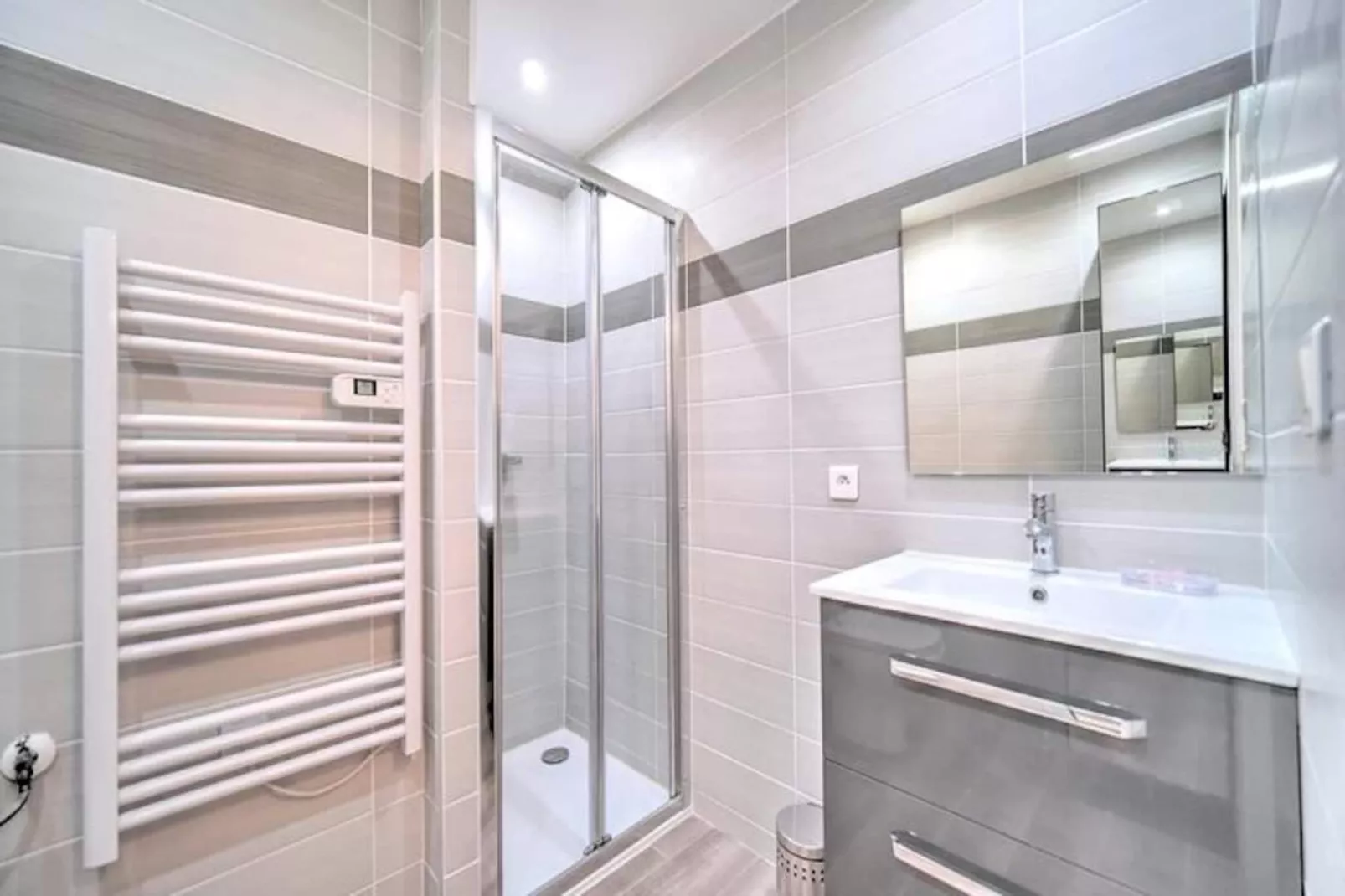 4 Pi&egrave;ces - Moderne Lumineux Croisette 1 Mn, Coeur De Cannes Olam Properties-Image-tags.