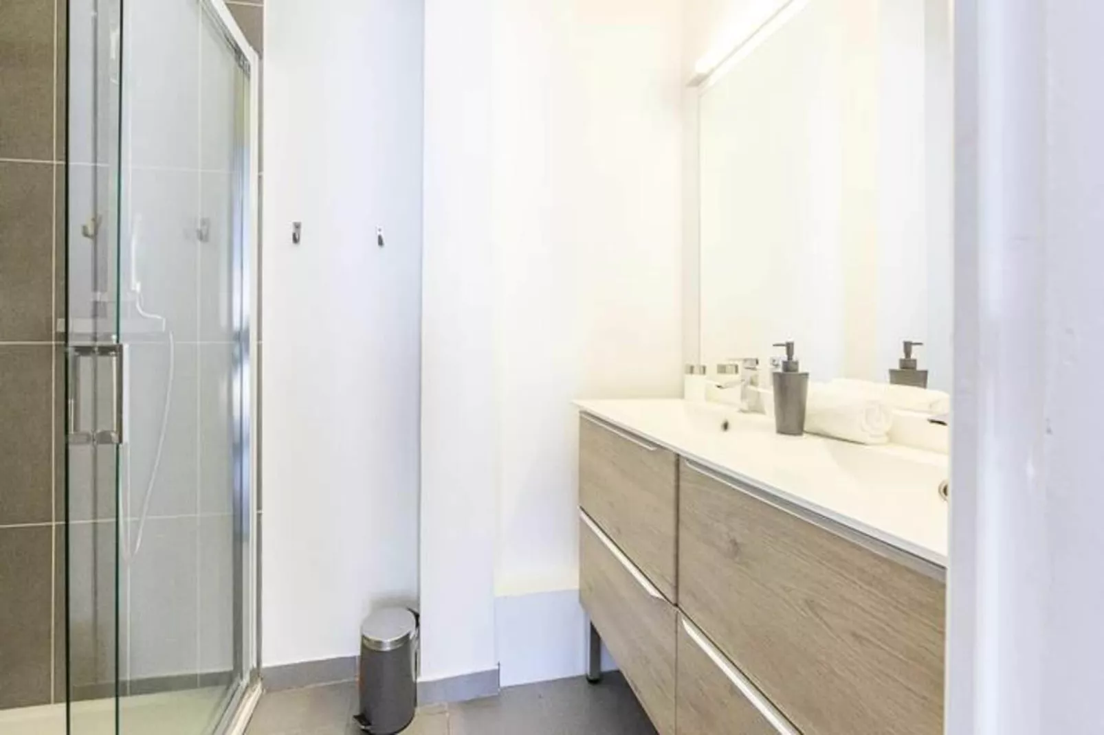 Résidence Moderne Appartement 2 Chambres/1 Salle De Bain, Terrasse Calme/aper&ccedil;u Mer-Badkamer