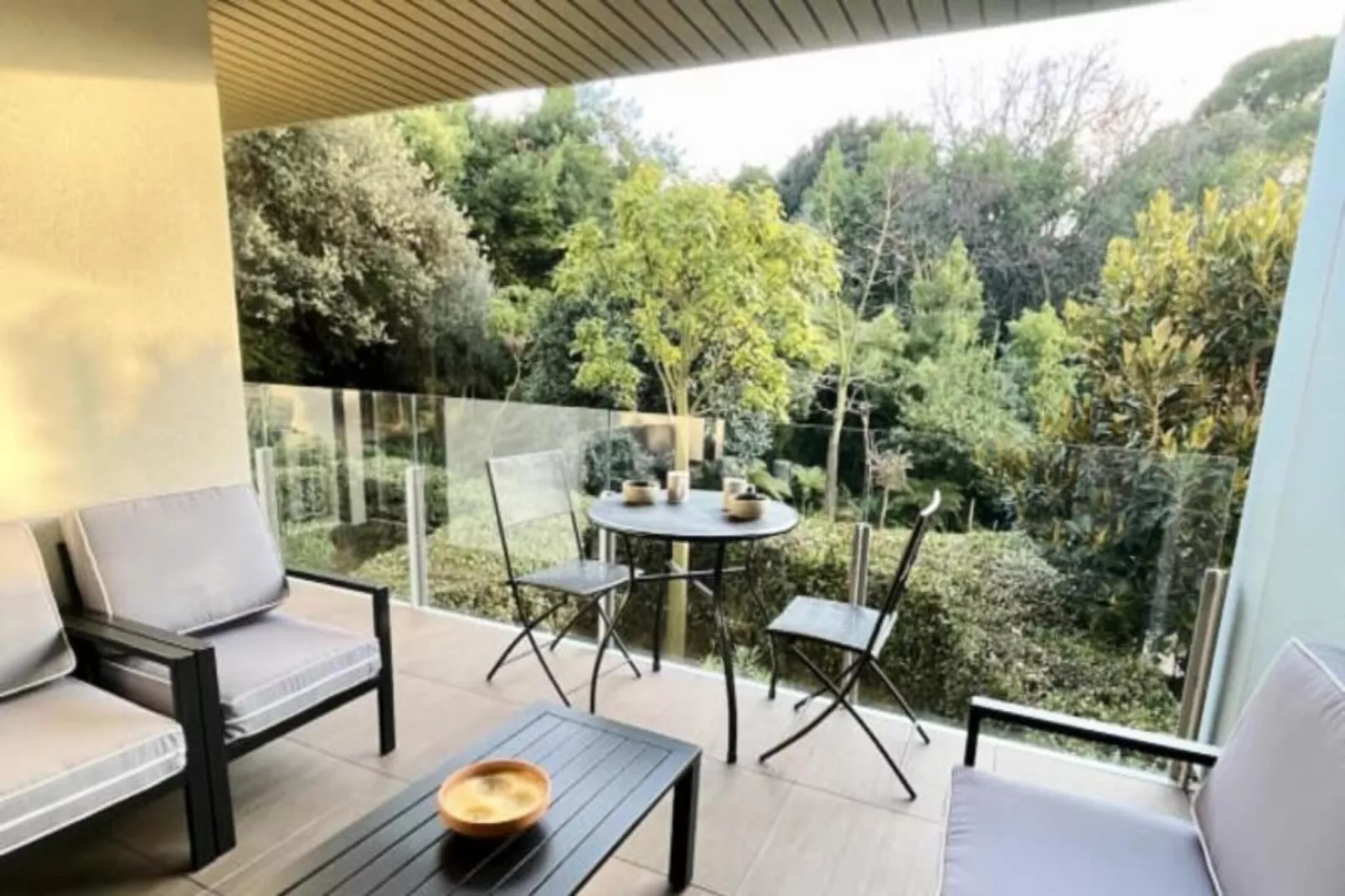 Résidence Bnb Renting Beau  2 Pi&egrave;ces Dans Un Immeuble Neuf Avec Piscine Avec Parking-Terrasbalkon