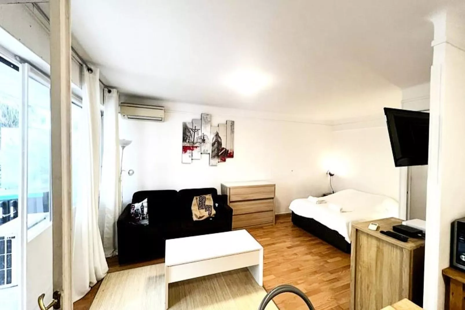 Résidence Studio Climatis&eacute; En Plein Centre Ville De Cannes &agrave; 2 Pas De Rue D'antibes-Sfeer