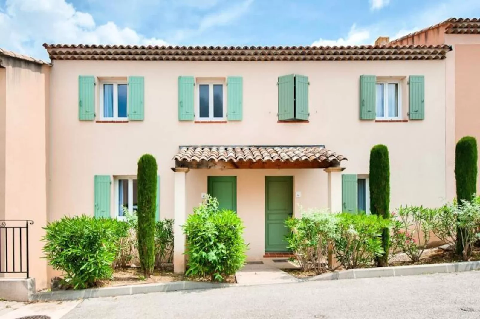 Les Coteaux de Pont Royal en Provence - maeva Home-Image-tags.