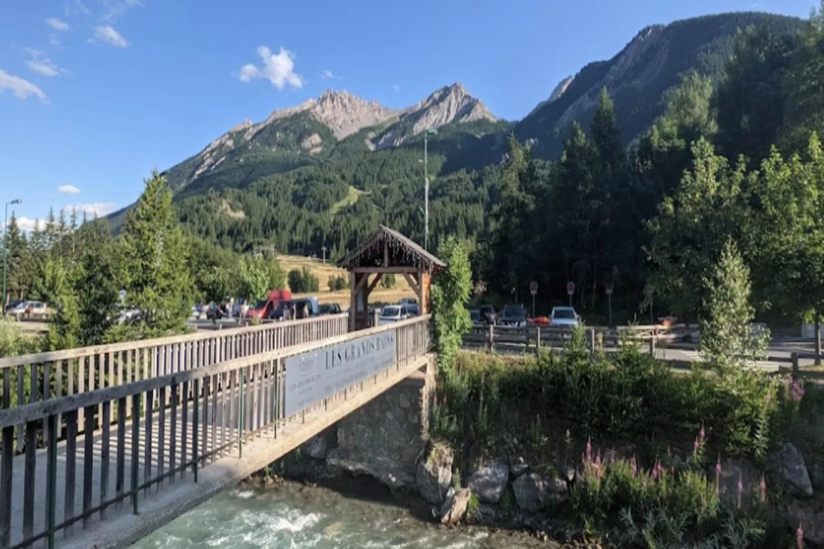 Résidence Marmottant-Buitenkant zomer