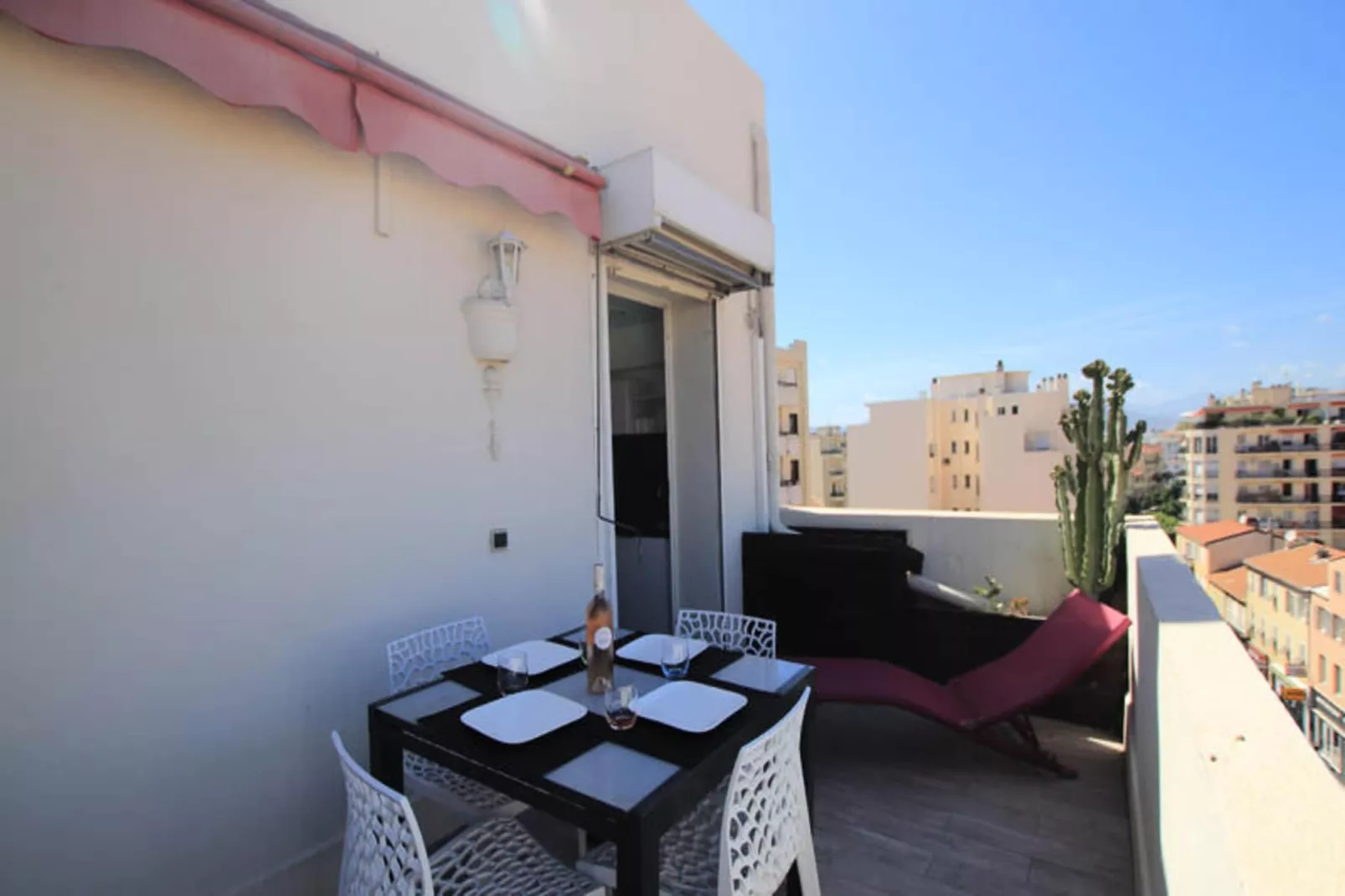 Appartements à Nice-Buitenkant zomer