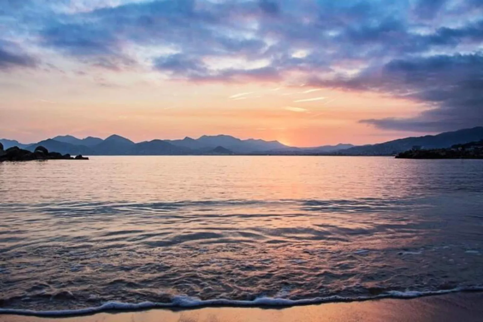 Palais & Croisette 1 Mn, 2 Pi&egrave;ces Spacieux Avec Balcon - Olam Properties-Buitenkant zomer