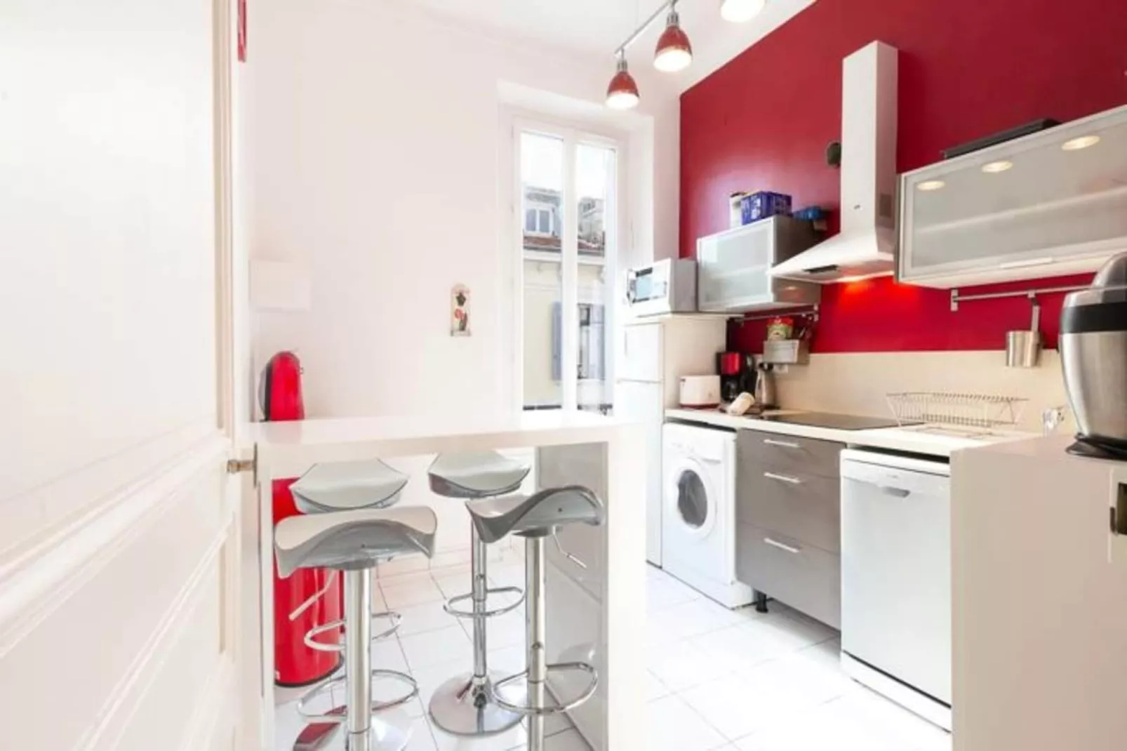 Résidence Appartement 39 M2 En Plein Centre Ville De Cannes, Climatis&eacute;-Buitenkant zomer