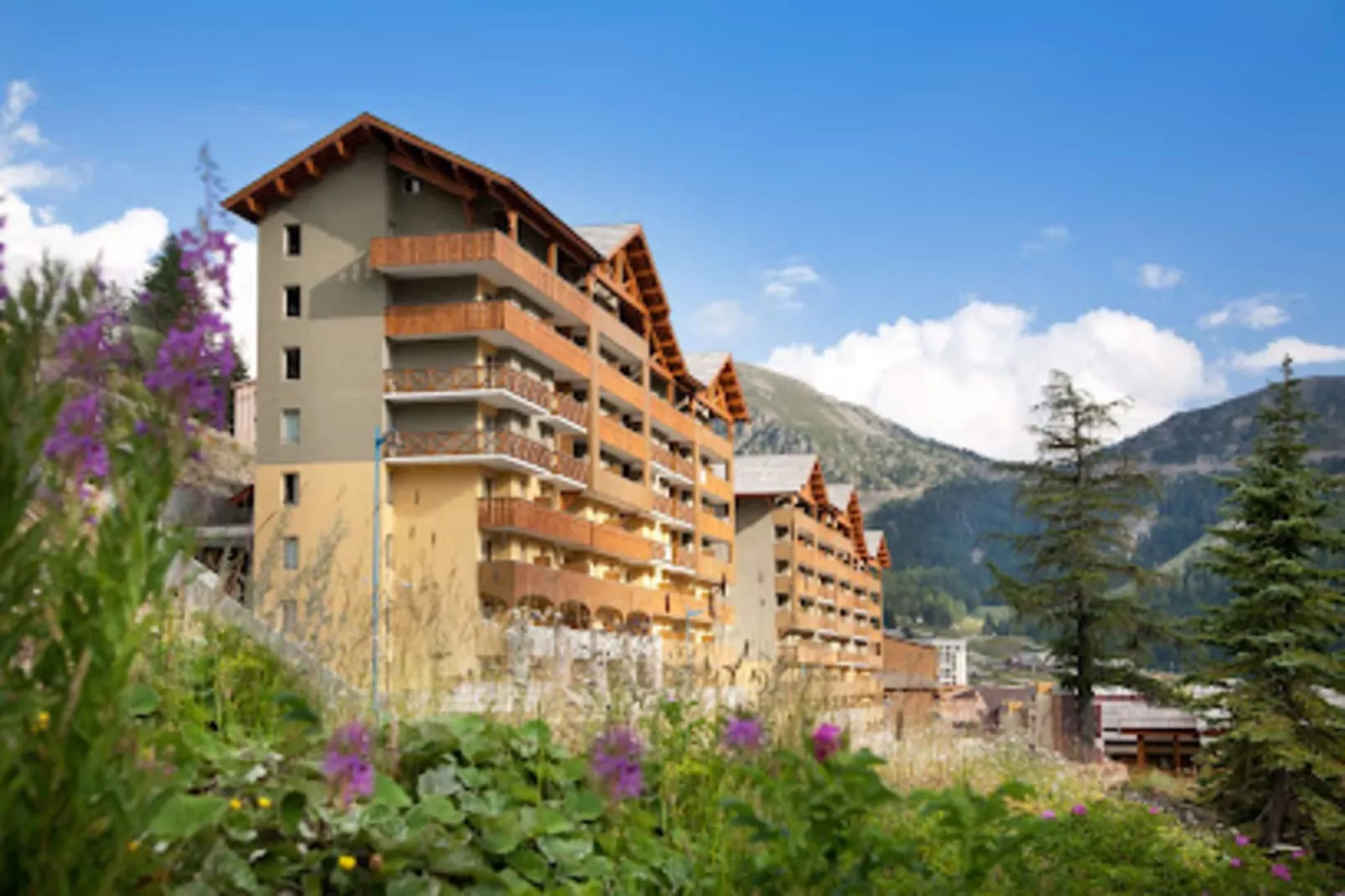 Résidence Primeveres 504-Buitenkant zomer