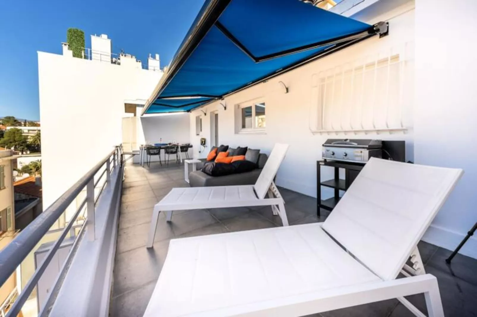 06az - Appartement Avec Terrasse 10min Du Palais-Image-tags.