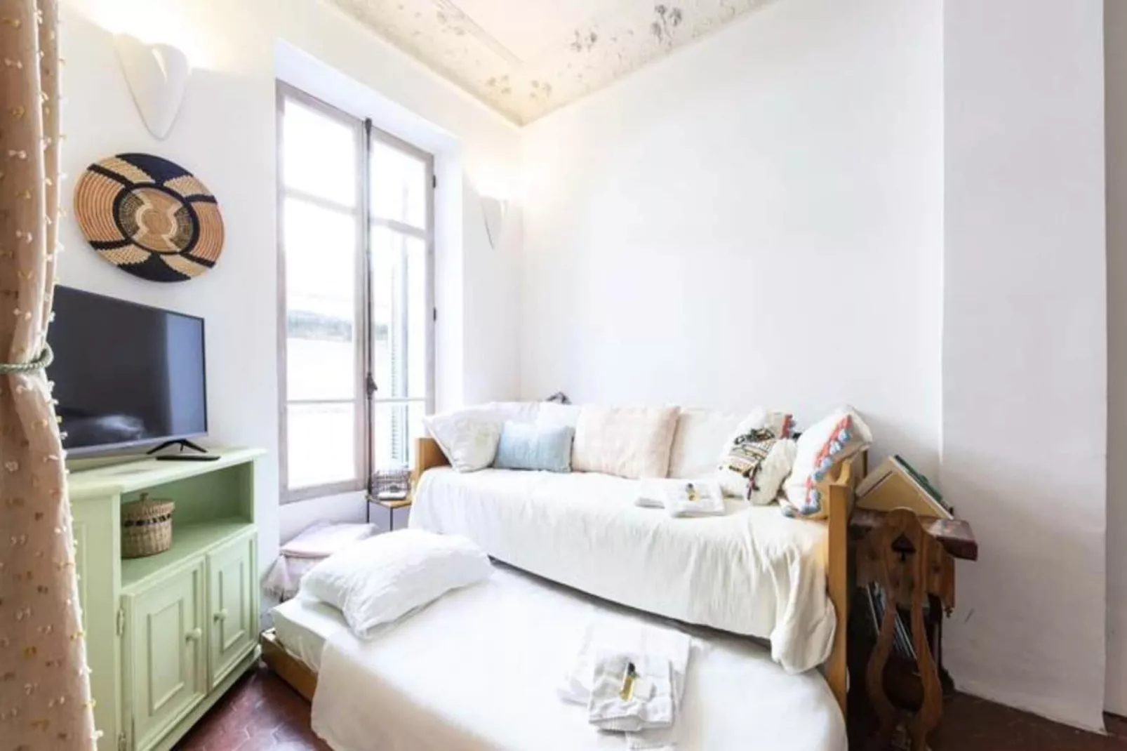 Résidence Bnb Renting Grand Studio Au C&oelig;ur De Cannes, Quartier De La Vieille Ville !-Buitenkant zomer