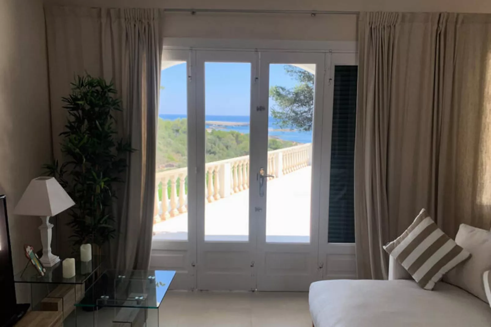 Maison à Binisafuller-Image-tags.