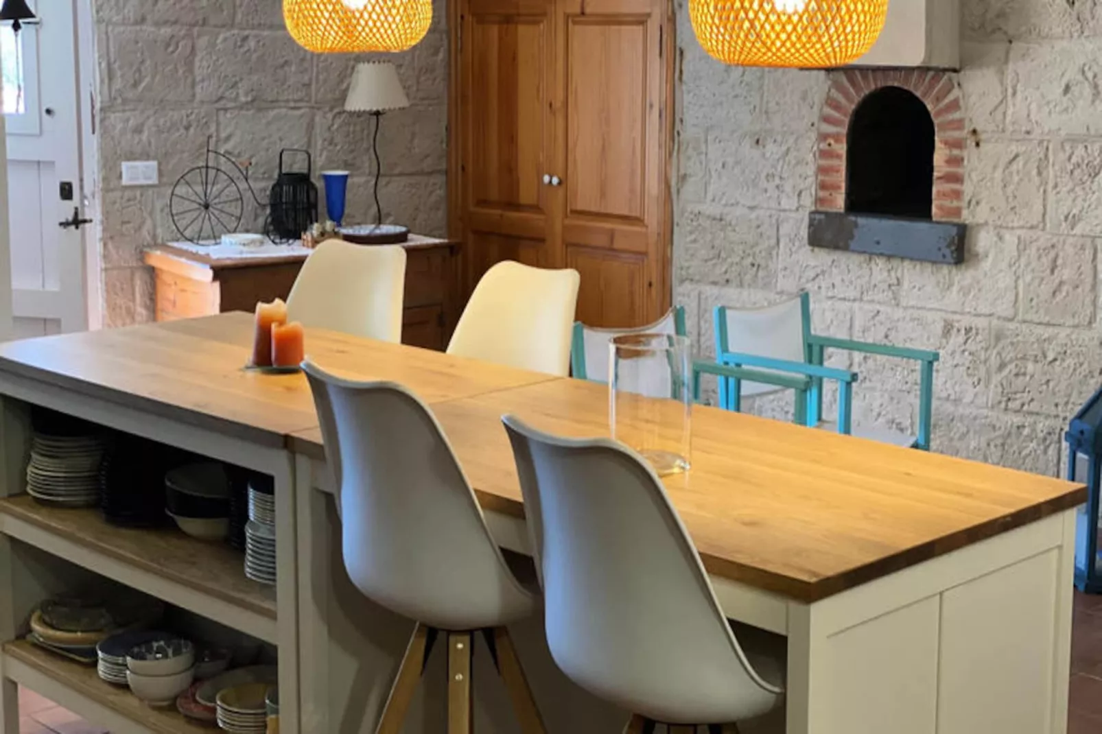 Maison à Son Bou-Image-tags.