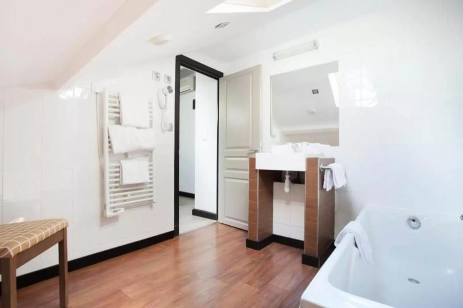 Appart'hôtel Odalys Palais Rossini-Badkamer